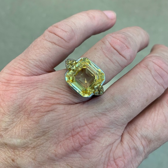 Judith Ripka SS , 18k , and yellow canary stone -6.5-6.75 size - Picture 2 of 16